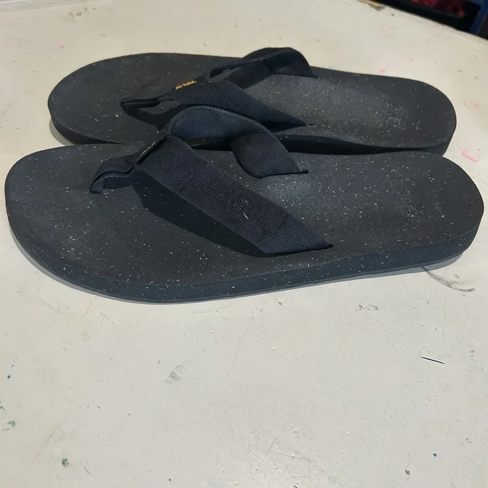 Teva Reflip Flip Flops Sandal Black On Black Men's Size 13 Beach Lake